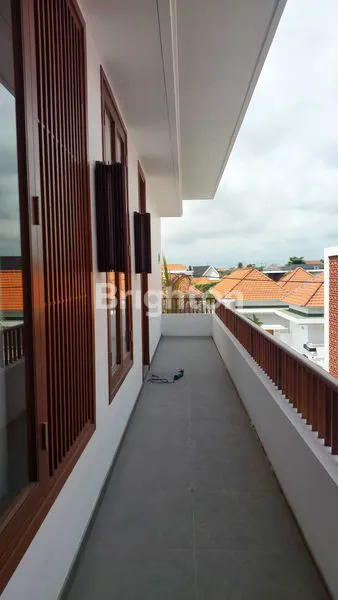 image EXCLUSIVE 4-BEDROOM BRAND NEW VILLA IN BUMBAK UMALAS CANGGU BALI (3)