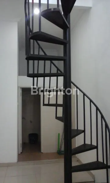 image RUMAH MEWAH 2 LANTAI SIAP HUNI DI JAKA PERMAI BEKASI (5)