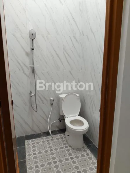 image RUMAH MEWAH 2 LANTAI SIAP HUNI DI JAKA PERMAI BEKASI (7)