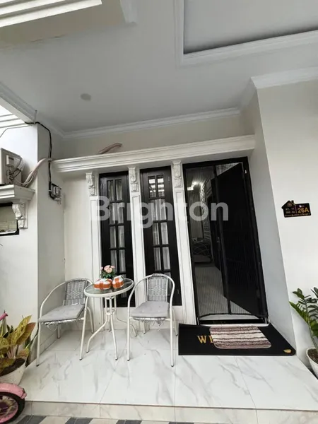 image DIJUAL SEGERA RUMAH BARU 2 LANTAI FULL FURNISH JAGAKARSA - JAKARTA SELATAN (2)