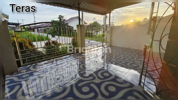 image RUMAH MEWAH DI PESONA BUKIT BATUAH , DEKAT DENGAN GERBANG MASUK GRAND CITY BALIKPAPAN (2)