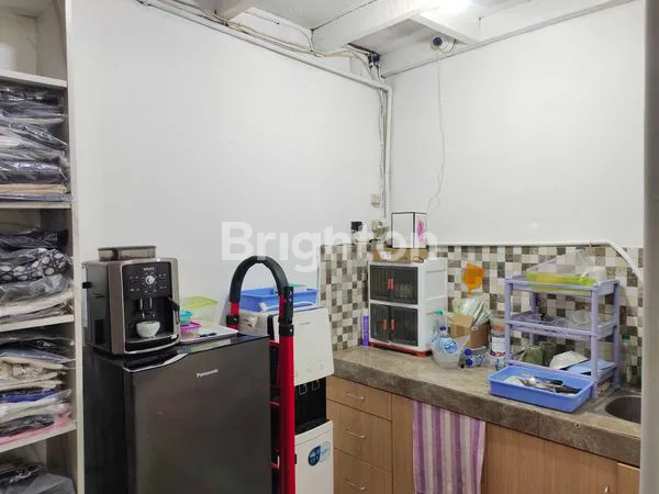 image RUKO TIGA SETENGAH LANTAI LOKASINYA STRATEGIS AKSES MUDAH KEMANA MANA SUNTER JAKARTA UTARA (4)