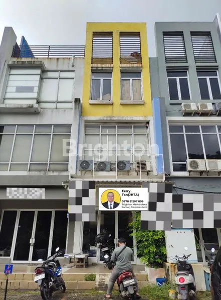 image RUKO TIGA SETENGAH LANTAI LOKASINYA STRATEGIS AKSES MUDAH KEMANA MANA SUNTER JAKARTA UTARA (7)