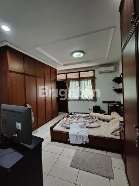 image RUMAH HOOK ADEM& ESTETIK NOSTALGIA DI TAMAN ARIES. BANGUNAN 2 LANTAI. TURUN HARGA 5,270M -> 4M MASIH NEGO (7)