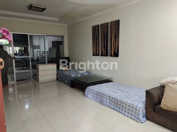 image RUMAH TINGGAL DUA LANTAI SIAP HUNI AMAN DAN NYAMAN AKSES MUDAH KEMANA MANA LOKASINYA SANGAT STRATEGIS SUNTER JAKARTA UTARA (1)