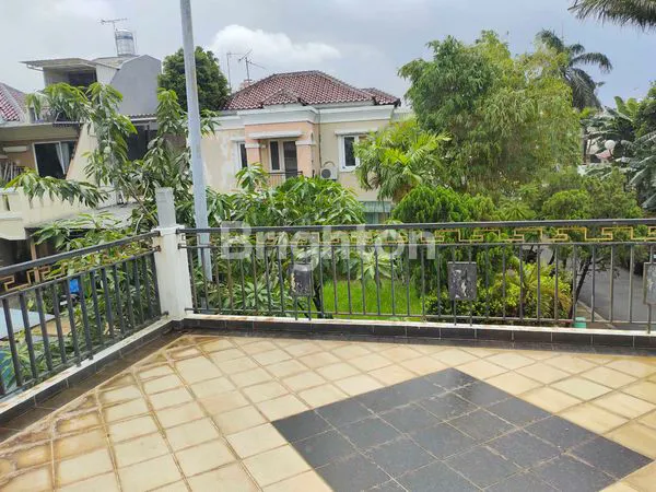 image RUMAH TINGGAL DUA LANTAI SIAP HUNI AMAN DAN NYAMAN AKSES MUDAH KEMANA MANA LOKASINYA SANGAT STRATEGIS SUNTER JAKARTA UTARA (5)