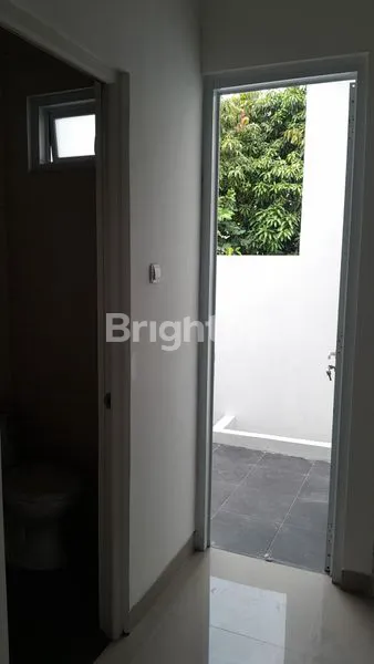 image RUMAH  BARU 2 LANTAI MURAH BANGET STOK 2 UNIT (8)