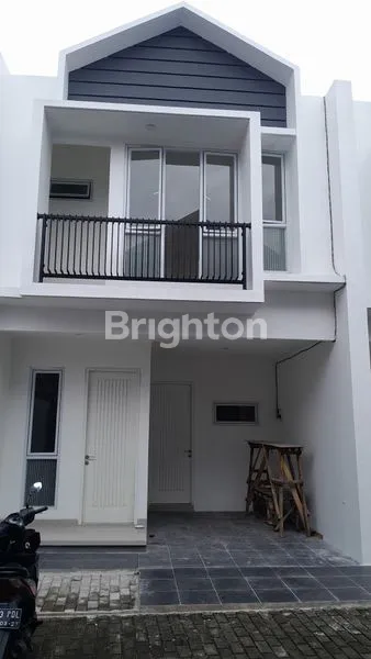 image RUMAH  BARU 2 LANTAI MURAH BANGET STOK 2 UNIT (1)