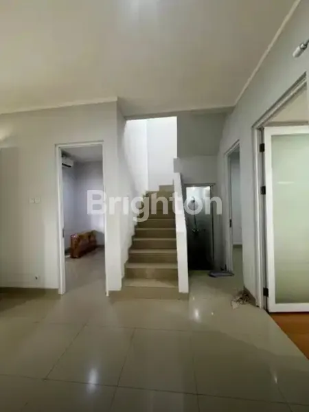 image DISEWAKAN RUMAH SERPONG JAYA SIAP HUNI (8)