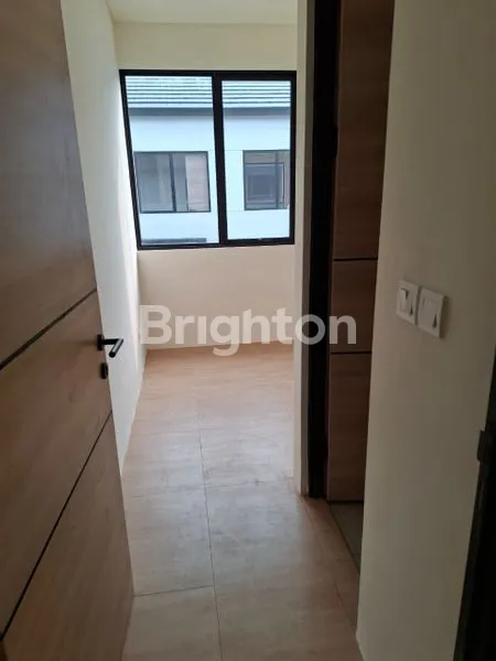 image RUMAH 2 LT BARU GRESS DI CENDANA PARK SERPONG LEGOK TANGERANG  (6)