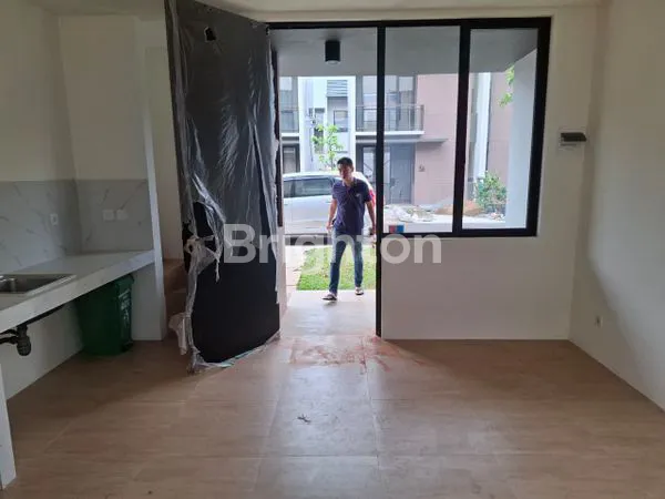 image RUMAH 2 LT BARU GRESS DI CENDANA PARK SERPONG LEGOK TANGERANG  (3)