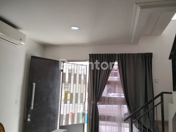 image RUMAH CANTIK MINIMALIS 2-BEDROOM DI PIK 2 CLUSTER HAWAII (1)