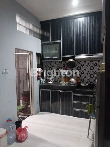 image DI JUAL RUMAH MODERN DAN MEWAH DI TAMAN ROYAL 3 TANGERANG. (4)