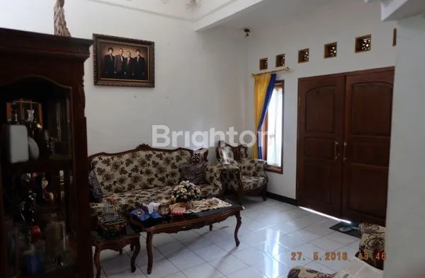 image RUMAH KLASIK ELEGAN & LUAS DI KAWASAN ELITE YANG SEJUK BUKIT LIGAR, BANDUNG (6)