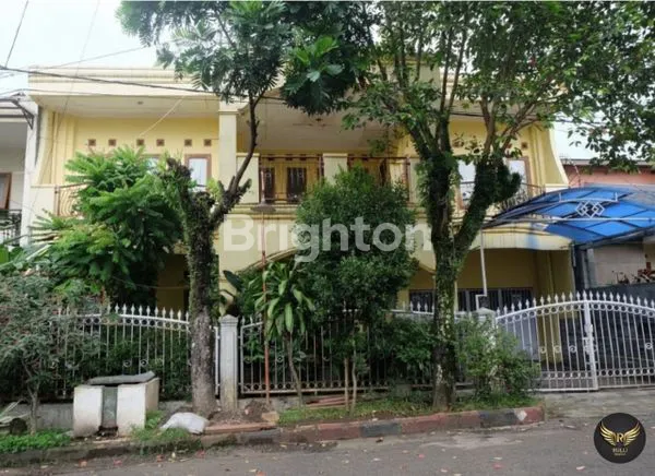 image RUMAH KLASIK ELEGAN & LUAS DI KAWASAN ELITE YANG SEJUK BUKIT LIGAR, BANDUNG (2)