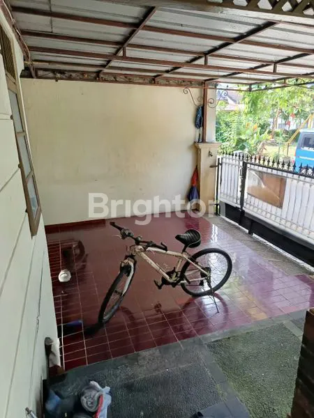 image RUMAH LOKASI STRATEGIS DI MEKARJAYA DEPOK (2)