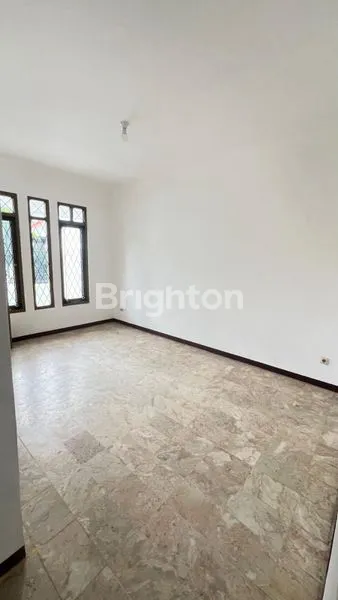 image DIJUAL RUMAH  2 LT LINGKUNGAN NYAMAN DI KOMPLEK  .BEBAS BANJIR . (6)