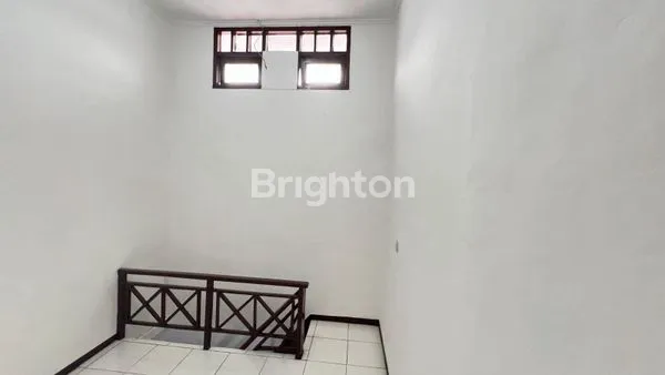 image DIJUAL RUMAH  2 LT LINGKUNGAN NYAMAN DI KOMPLEK  .BEBAS BANJIR . (8)