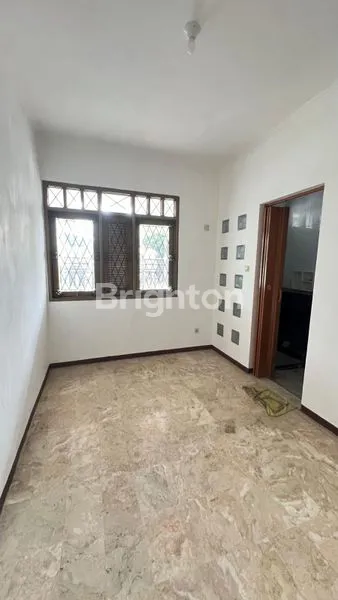 image DIJUAL RUMAH  2 LT LINGKUNGAN NYAMAN DI KOMPLEK  .BEBAS BANJIR . (5)