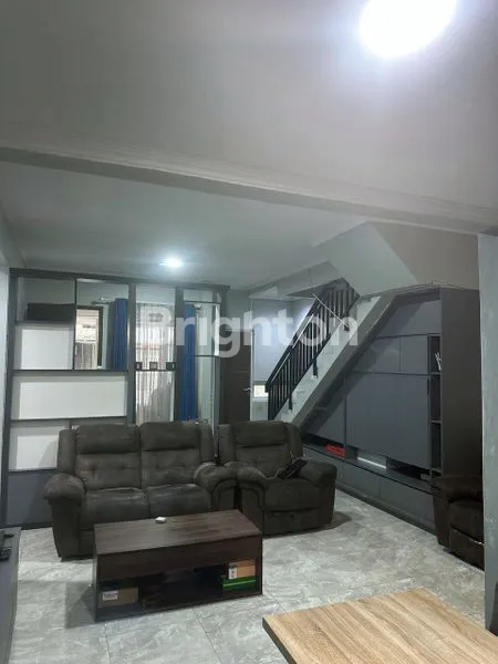 image HUNIAN STRATEGIS 2 LANTAI DEKAT TOL & STASIUN (2)