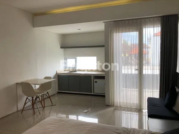 image LEASEHOLD 16 TAHUN APARTEMEN THE ROOMS SIAP HUNI, FULL FURNISHED DI GUNUNG SOPUTAN (8)
