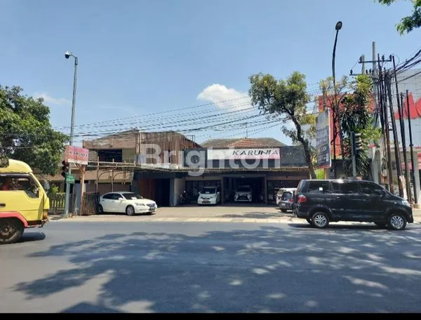 image SHOWROOM MOBIL AKTIF KOTA MALANG (1)