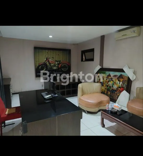 image SHOWROOM MOBIL AKTIF KOTA MALANG (5)