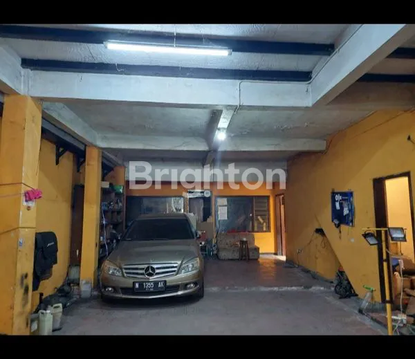 image SHOWROOM MOBIL AKTIF KOTA MALANG (7)