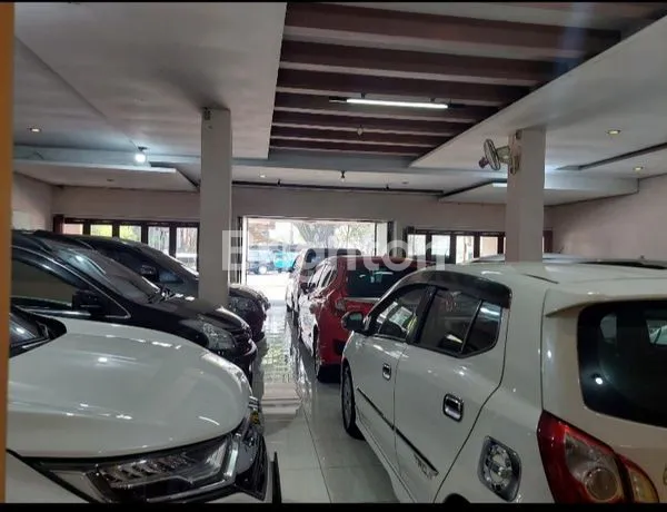 image SHOWROOM MOBIL AKTIF KOTA MALANG (3)