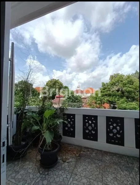 image HUNIAN MEWAH DENGAN KOLAM RENANG PRIBADI DI JAGAKARSA (6)