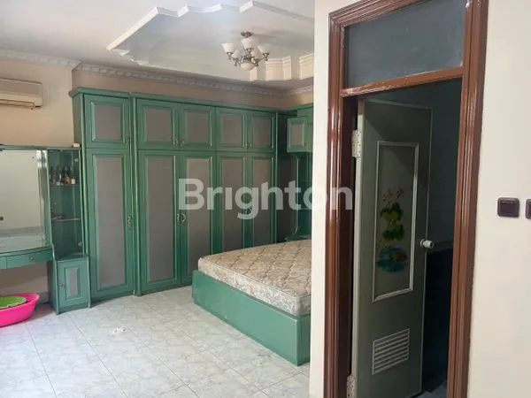 image RUMAH MEWAH TAMAN PALEM (8)