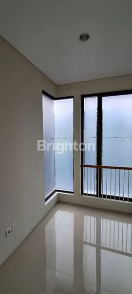 image SEWA RUMAH STRATEGIS DI CITRALAND UTARA NORTHWEST HILL, 2 LANTAI (3)