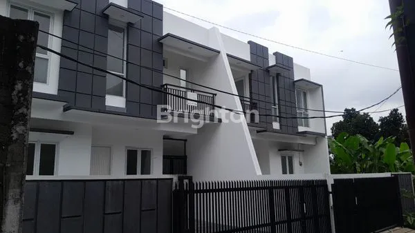 image RUMAH BARU 2 LANTAI HARGA  MURAH CUMA 2 UNIT (2)