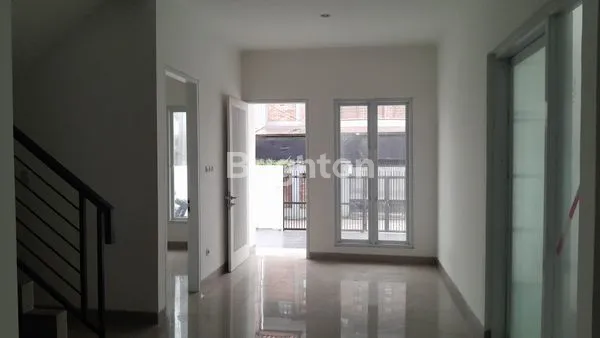 image RUMAH BARU 2 LANTAI HARGA  MURAH CUMA 2 UNIT (8)