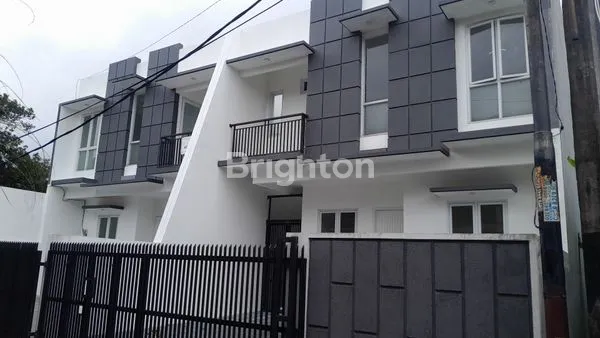 image RUMAH BARU 2 LANTAI HARGA  MURAH CUMA 2 UNIT (3)