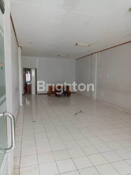 image UNIT LANGKA! RUKO PREMIUM 3 LANTAI DI JANTUNG RENON – PELUANG INVESTASI TERBAIK 2026 (2)