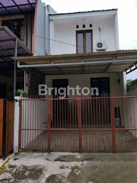image RUMAH 2 LANTAI SIAP HUNI DI BSD TIMUR (1)
