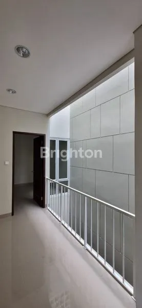 image RUMAH BARU 3 LANTAI MINIMALIS DURI KEPA  DEKAT TANJUNG DUREN  (8)