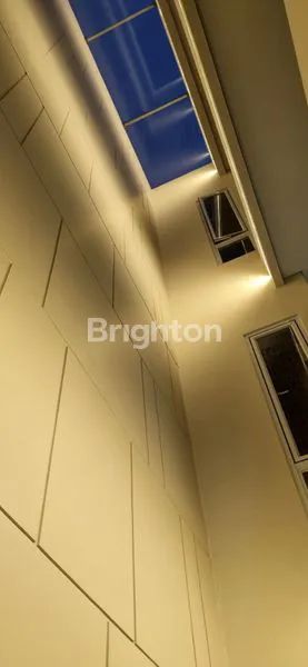 image RUMAH BARU 3 LANTAI MINIMALIS DURI KEPA  DEKAT TANJUNG DUREN  (7)