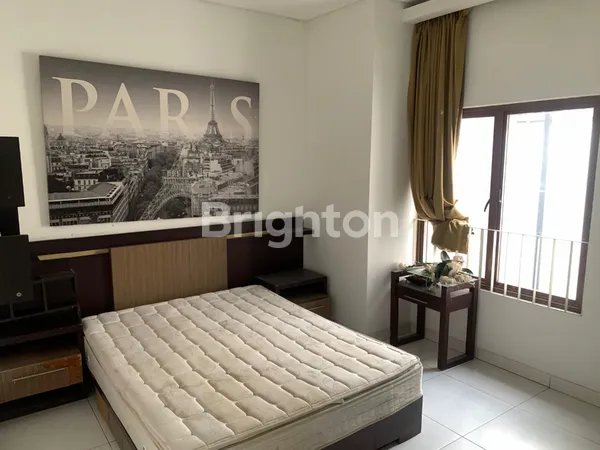 image DIJUAL CEPAT RUMAH 2 LANTAI DI JGC CLUSTER ALAMANDA CAKUNG JAKARTA TIMUR – SHM, SEMI FURNISH (6)