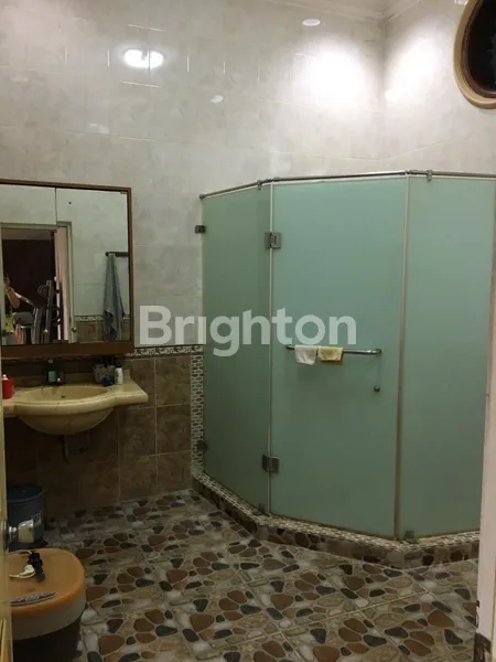 image RUMAH FULL FURNISH CENGKARENG 2 LANTAI GARASI 3 MOBIL (4)