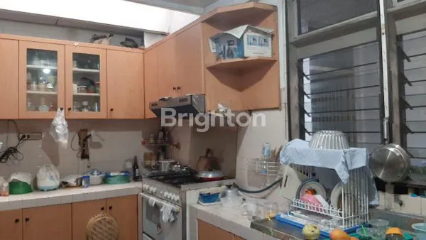 image RUMAH MEWAH 2 LANTAI DI TAMAN KEDOYA BARU, LT 409M² (5)