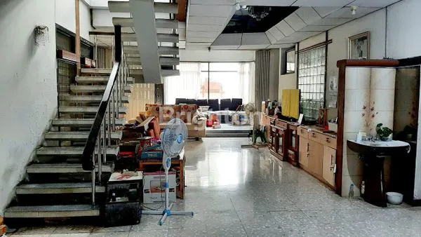 image RUMAH MEWAH 2 LANTAI DI TAMAN KEDOYA BARU, LT 409M² (6)