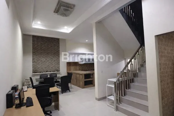 image RUMAH 3 LANTAI MEWAH & LUAS DI SUNTER BISMA, JAKARTA UTARA – SIAP HUNI! (7)