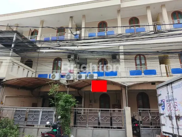 image KOS BESAR 60 KAMAR 3 LANTAI TANJUNG DUREN SHM (1)