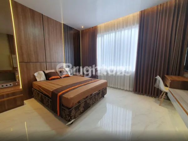 image KOS MEWAH 3 RUKO GANDENG 4,5 LANTAI MANGGA BESAR (1)