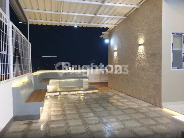 image KOS MEWAH 3 RUKO GANDENG 4,5 LANTAI MANGGA BESAR (2)