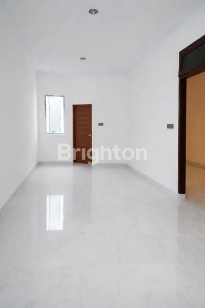 image RUMAH MODERN 3 LANTAI DI PADEMANGAN JAKARTA UTARA  - LT 90 LB 270 (3)