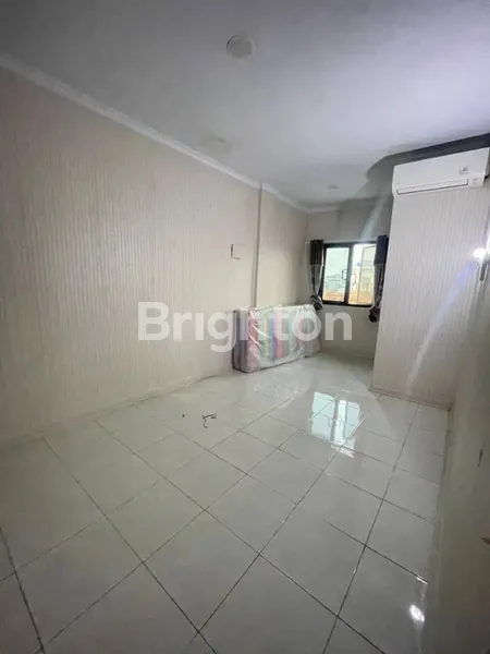 image RUMAH 3,5 LANTAI JELAMBAR SHM 5 KAMAR (6)