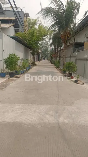 image RUMAH 3,5 LANTAI JELAMBAR SHM 5 KAMAR (8)